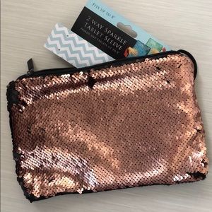 Nwt 2 way sparkle tablet sleeve - blush/black